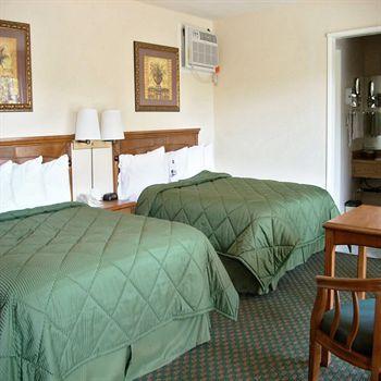 University Inn Chico Hotel 2*
